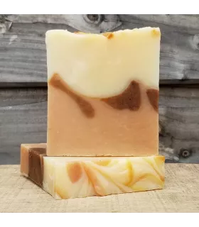 Organic and natural soap with palmarosa and geranium rosat