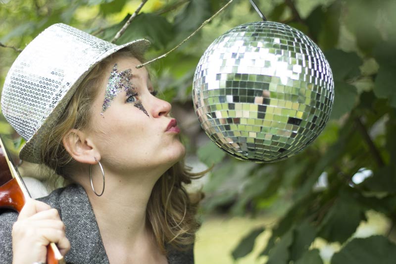 Paillettes visage vegetales biodegradables fete festival noel dance gala running course lgbt friendly vegan